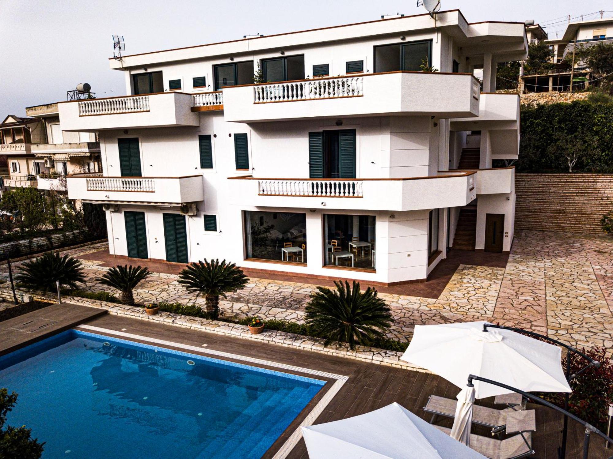 Villa La Quiete - Adults Only Cuke Luaran gambar